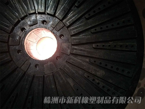 球磨機(jī)橡膠內(nèi)襯 球磨機(jī)橡膠內(nèi)襯